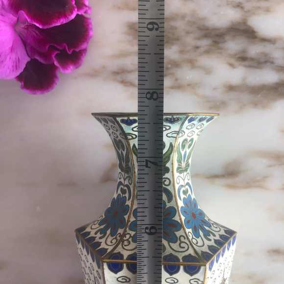 SOLD Vintage | Small Enamel Cloisonne Vase - Picture 8 of 11